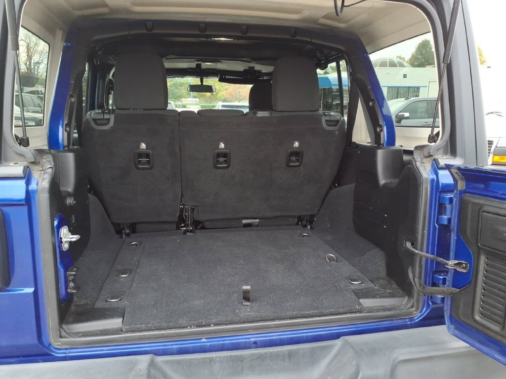 Used 2018 Jeep Wrangler Unlimited Sport S AWD/4WD image 8