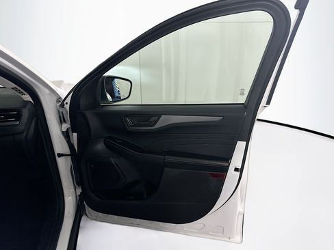Used 2024 Ford Escape Active FWD image 30