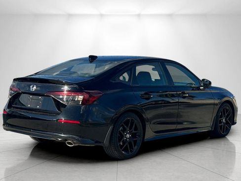 Used 2025 Honda Civic Sport image 4