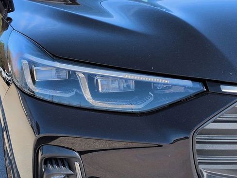 Certified 2023 Ford Escape ST-Line Elite w/ Premium Technology Package image 10