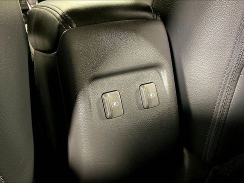 Used 2023 Nissan Kicks SR w/ SR Premium Package image 33