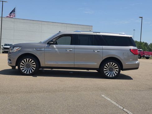 Used 2019 Lincoln Navigator L Reserve AWD/4WD image 8
