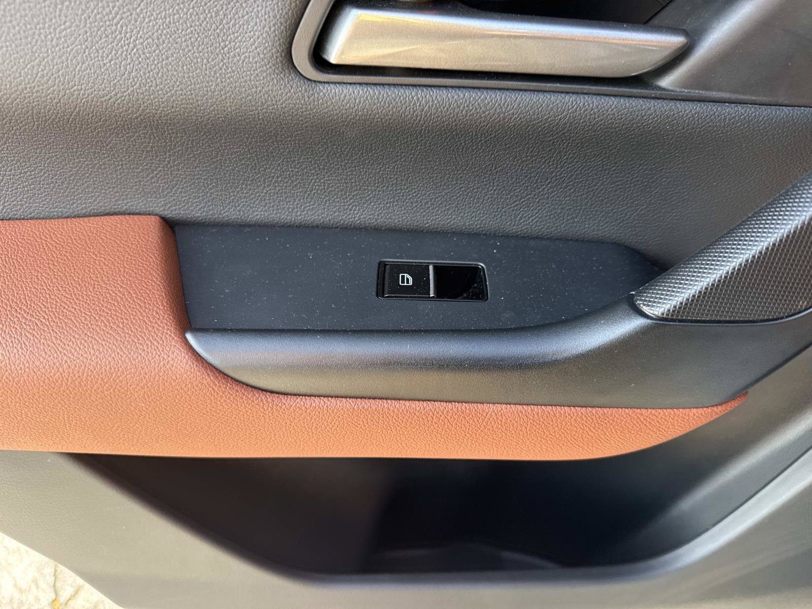 Used 2025 MAZDA CX-50 AWD 2.5 Turbo w/ Premium Pkg image 14