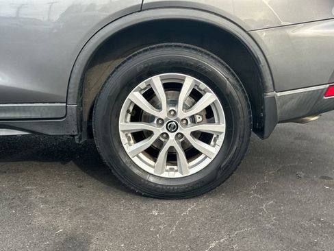 Used 2018 Nissan Rogue SV w/ Premium Package image 27