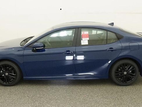 New 2026 Toyota Camry SE image 14