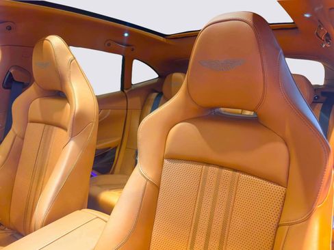 New 2026 Aston Martin DBX 707 image 14