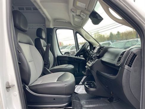 Used 2025 RAM ProMaster 2500 w/ Convenience Group FWD image 15