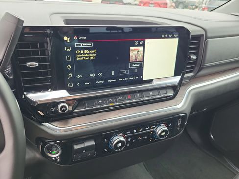 Used 2025 GMC Sierra 1500 SLT image 20