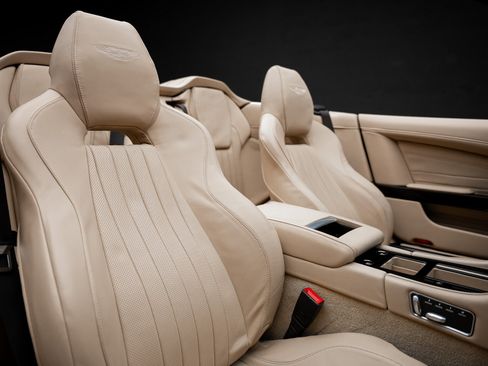 Used 2016 Aston Martin DB9 GT image 62