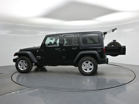 Used 2018 Jeep Wrangler Unlimited Sport S image 28
