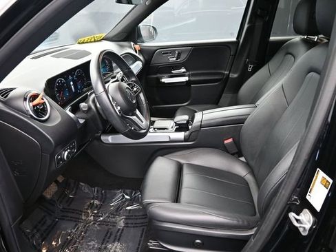 Used 2023 Mercedes-Benz GLB 250 4MATIC image 14