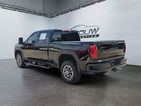 Used 2024 GMC Sierra 2500 SLT AWD/4WD image 5