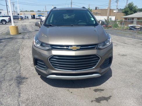 Used 2022 Chevrolet Trax LT w/ Driver Confidence Package AWD/4WD image 4