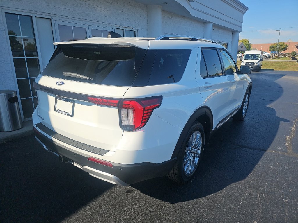 New 2027 Ford Explorer Platinum w/ LUX Leather Package AWD/4WD image 4
