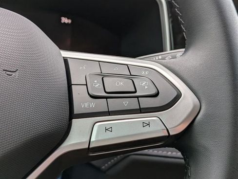 New 2026 Volkswagen Taos SE image 28