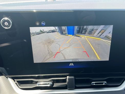 New 2026 Chevrolet Equinox LT w/ Convenience Package II AWD/4WD image 15