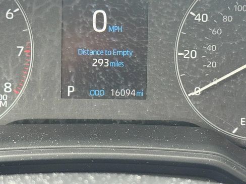 Used 2023 Toyota Corolla LE FWD image 28