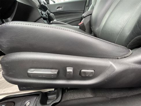 Certified 2020 Acura ILX w/ Premium Package image 13