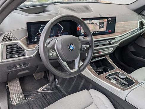 Used 2026 BMW X5 sDrive40i image 10
