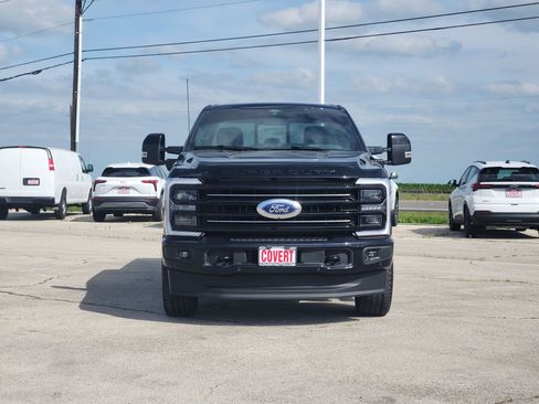 Used 2025 Ford F250 Platinum AWD/4WD image 2