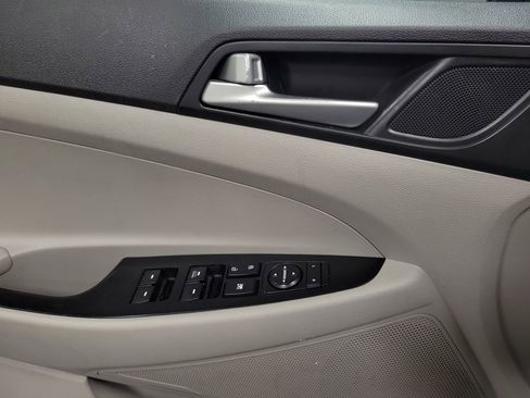 Used 2019 Hyundai Tucson SE image 20