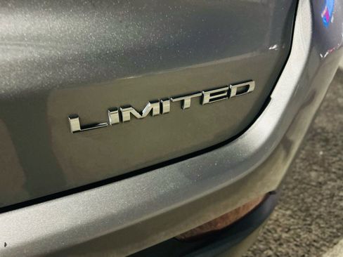 Used 2021 Jeep Compass Limited image 12