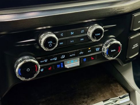 Certified 2023 Ford F250 Lariat w/ Lariat Ultimate Package AWD/4WD image 16