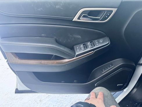 Used 2019 GMC Yukon Denali w/ Denali Ultimate Package image 18