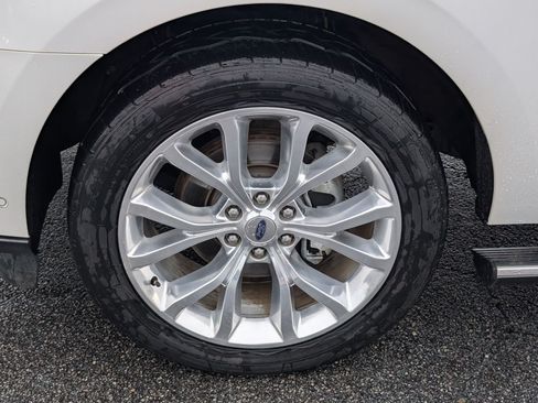 Used 2019 Ford Expedition Limited w/ Equipment Group 302A RWD image 13