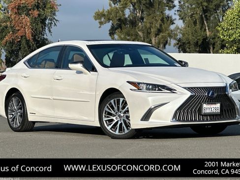 Used 2021 Lexus ES 300h 300h image 1