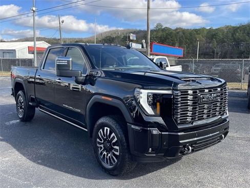 New 2026 GMC Sierra 2500 Denali Ultimate w/ LPO, Black Badging Package image 4
