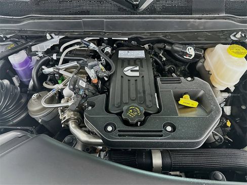 New 2026 RAM 5500 Tradesman w/ Chrome Appearance Group image 17