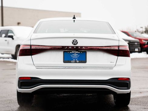 New 2026 Volkswagen Jetta SE image 3