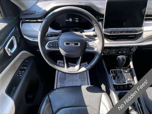 Used 2022 Jeep Compass Limited w/ Elite Group AWD/4WD image 5