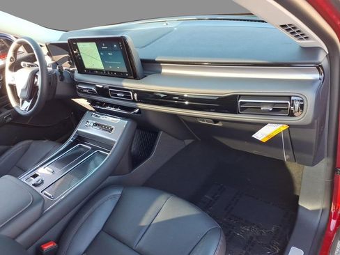 New 2026 Lincoln Aviator AWD image 11