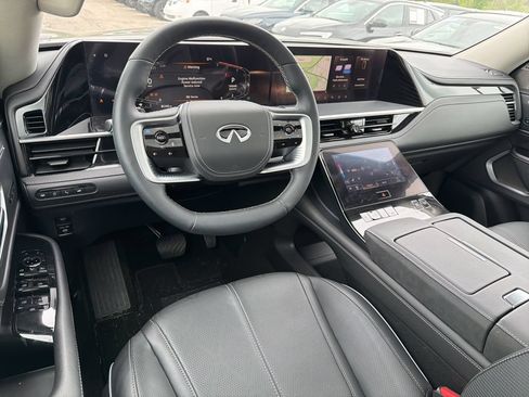 Used 2025 INFINITI QX80 Sensory w/ Premium Cargo Package AWD/4WD image 11