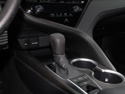 Used 2023 Toyota Camry LE image 14