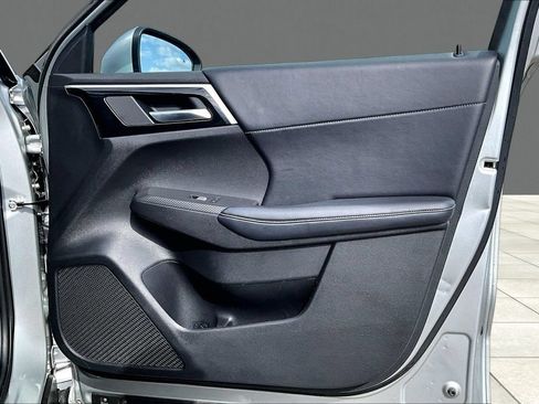Used 2024 Mitsubishi Outlander SE FWD image 18