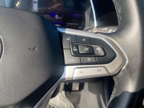 Used 2024 Volkswagen Jetta SE image 17