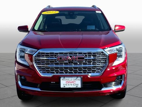 Used 2023 GMC Terrain Denali w/ Denali Premium Package image 4