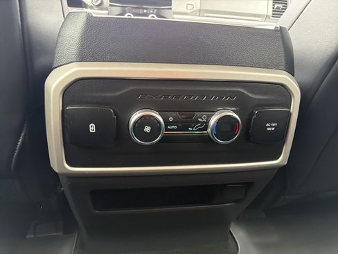 Used 2023 Ford Expedition Max XLT image 29