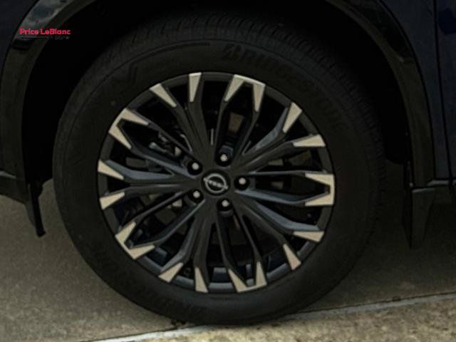 Certified 2026 Nissan Rogue Platinum w/ Platinum Premium Package AWD/4WD image 4