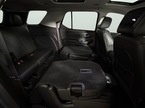 Used 2018 Chevrolet Traverse Premier w/ Driver Confidence II Package image 37