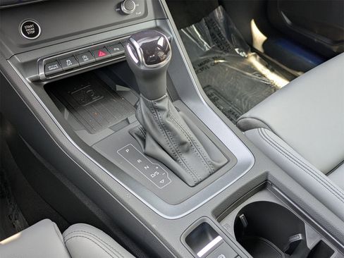 New 2025 Audi Q3 2.0T Premium image 7