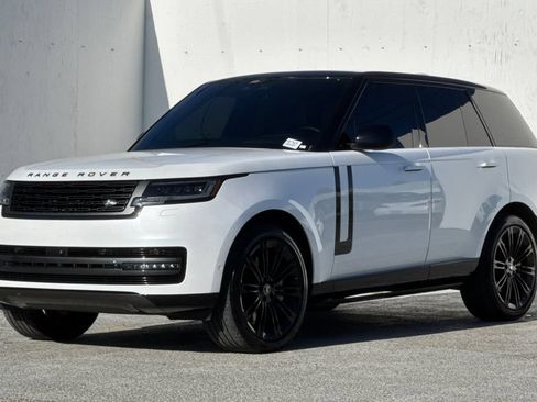 Used 2025 Land Rover Range Rover SE AWD/4WD image 7