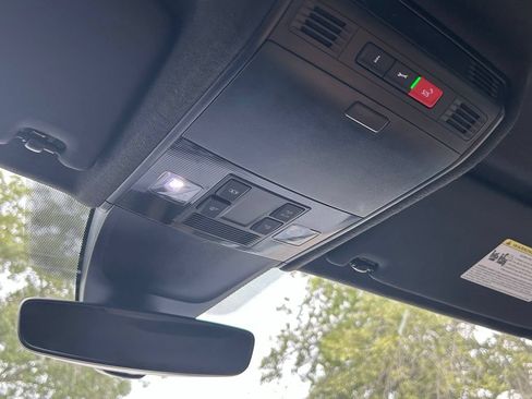 Certified 2023 Volkswagen Tiguan SE FWD image 27