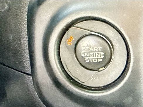 Used 2022 Jeep Wrangler Unlimited Sport AWD/4WD image 22