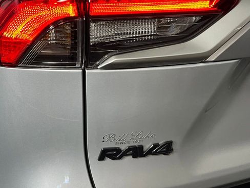 Used 2025 Toyota RAV4 XSE w/ Weather Package image 17