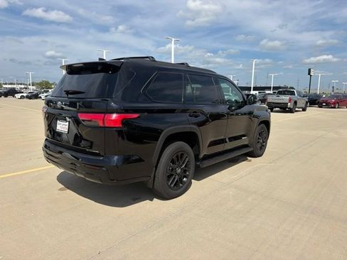 Used 2025 Toyota Sequoia Limited w/ Tow Technology Package AWD/4WD image 6