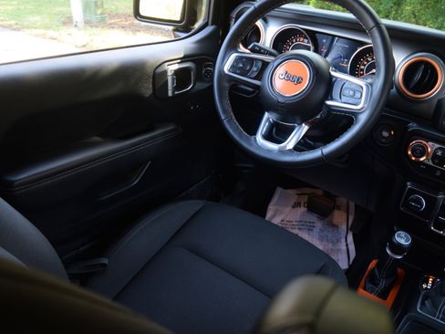 Used 2022 Jeep Wrangler Unlimited Sahara w/ Cold Weather Group image 2